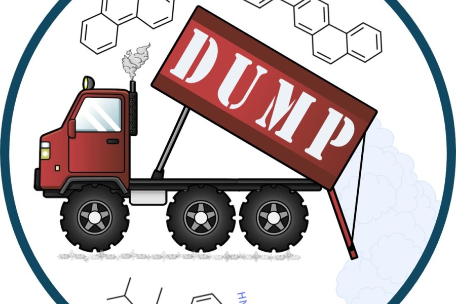 Illustrasjon av lastebil som tømmer snø med kjemiske symboler i bakgrunnen. Logo for prosjektet DUMP, som undersøker miljøgifter i brøytesnø.