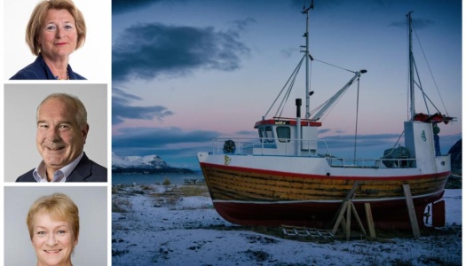 Tre portrettbilder ved siden av en sjark